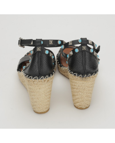 Valentino Buty