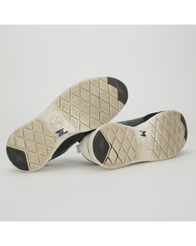 Louis Vuitton Sneakersy czarne z białymi podeszwami