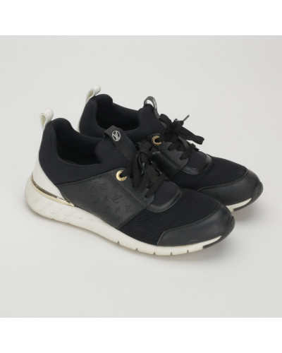 Louis Vuitton Sneakersy czarne z białymi podeszwami