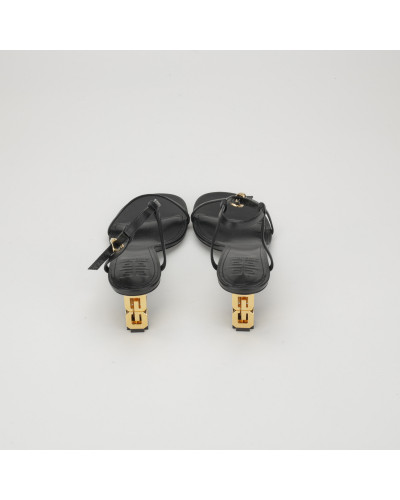 Givenchy Buty sandały
