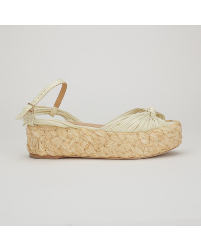 Paloma Barcelo Buty kremowe sandały