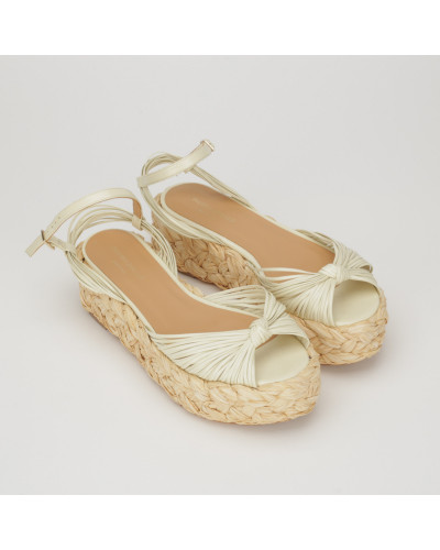 Paloma Barcelo Buty kremowe sandały