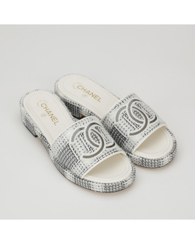 Chanel  Tweedowe klapki