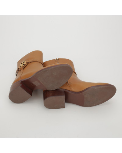 Tory Burch Botki brązowe z logo
