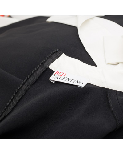Red Valentino Sukienka czarna z białym wiązaniem