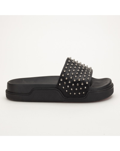 Christian Louboutin Klapki z ćwiekami