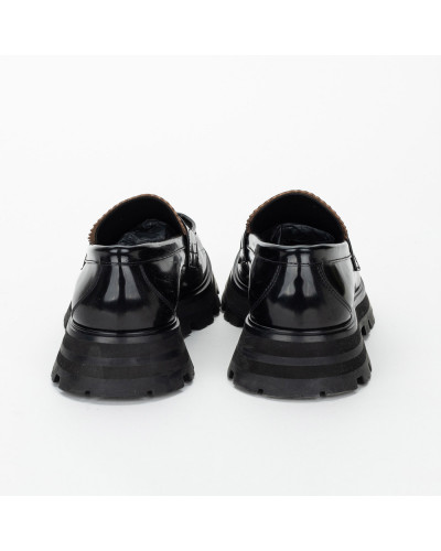 Alexander McQueen Buty na płaskim obcasie czarne