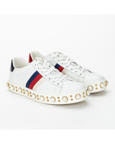 Gucci sneakersy z perłami