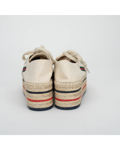 Gucci Espadryle kremowe na platformie