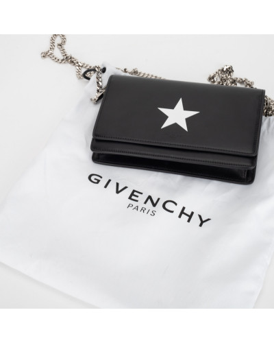 Givenchy Kopertówka czarna z gwiazda