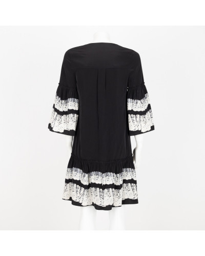 Alexander McQueen Sukienka czarna ze zdobionymi rękawami