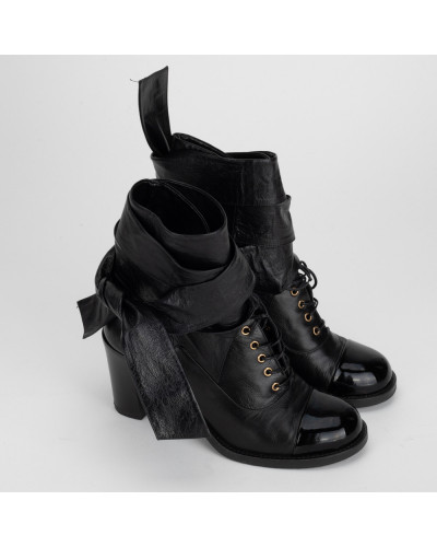 Chanel  Buty czarne botki z wiązaniem
