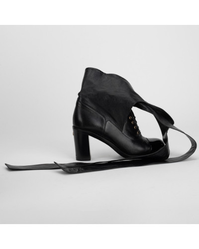 Chanel  Buty czarne botki z wiązaniem