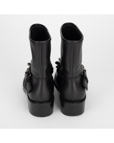 Giuseppe Zanotti  Botki czarne z łańcuchem