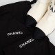 Chanel  Buty kremowo-czarne botki z logo na przodzie