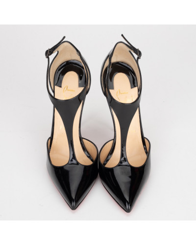 Christian Louboutin Buty czarne lakierowane szpilki  J STRING