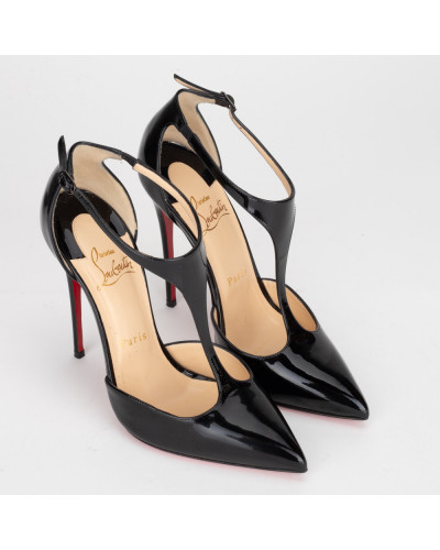 Christian Louboutin Buty czarne lakierowane szpilki  J STRING