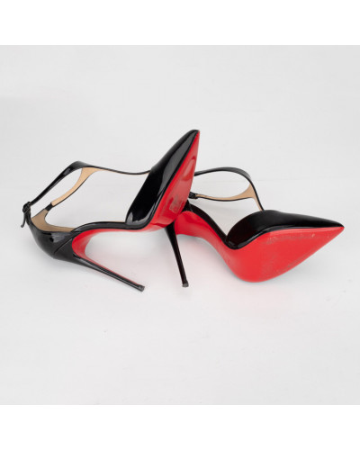 Christian Louboutin Buty czarne lakierowane szpilki  J STRING