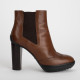 Tod's Buty brązowe botki na obcasie