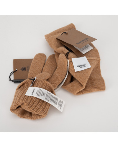 Burberry Akcesoria rękawiczki i czapka