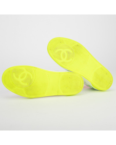 Chanel  białe sneakersy z logo
