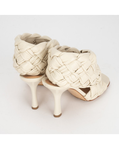 Bottega Veneta Szpilki kremowe