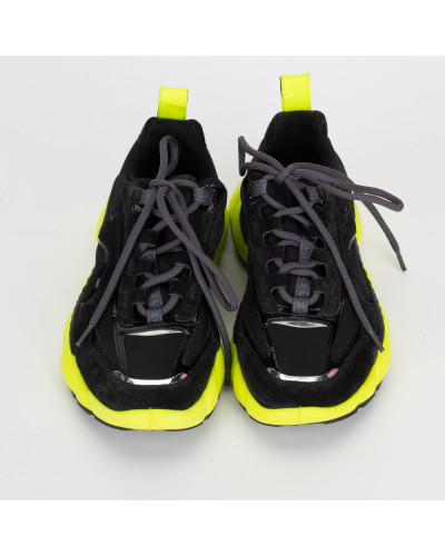 MCM Sportowe czarne buty z neonowa podeszwą