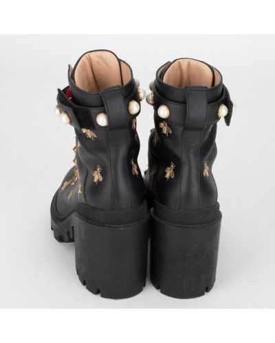 Gucci Botki na słupku