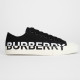 Burberry Sportowy trampki czarno-biale 39