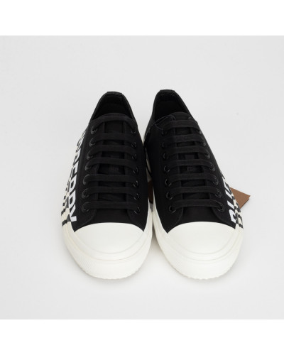 Burberry Sportowy  czarno-biale 38