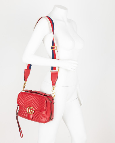 Gucci Torebka czerwona Sylvie web