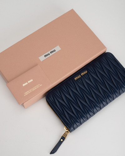 Miu Miu Porftel granatowy