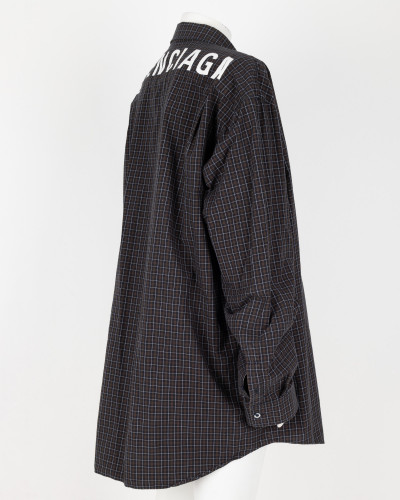 Balenciaga Koszula ciemna koszula w kratke i biale logo z tylu uszkodzenia na guzikach