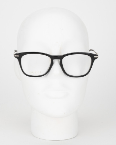 Gucci Okulary czarne ze srebrnym bokiem oprawki