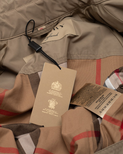 Burberry Płaszcz ciemno beżowy nylonowy