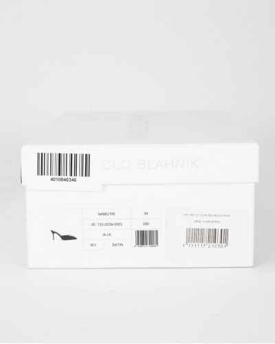 Manolo Blahnik  Szpilki czarne z klamrą klapki na obcasie