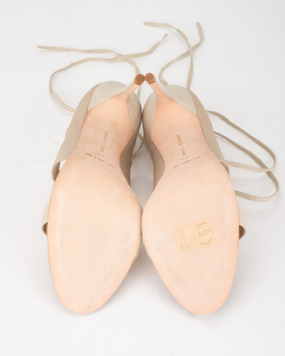 Manolo Blahnik  bezowe wiązane sandały