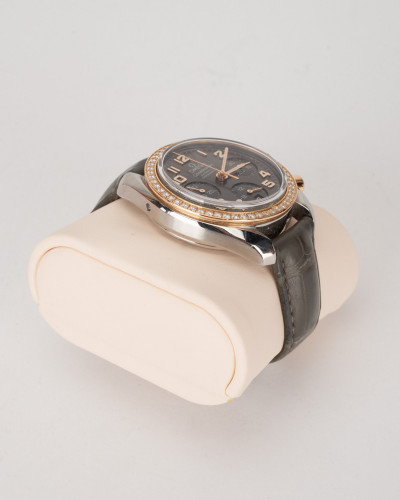 Omega Zegarek okragla tarcza