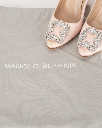 Manolo Blahnik  Szpilki różowe z klamrą