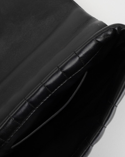 Burberry Mała torebka pikowana czarna TB (przetrącia na rogach)